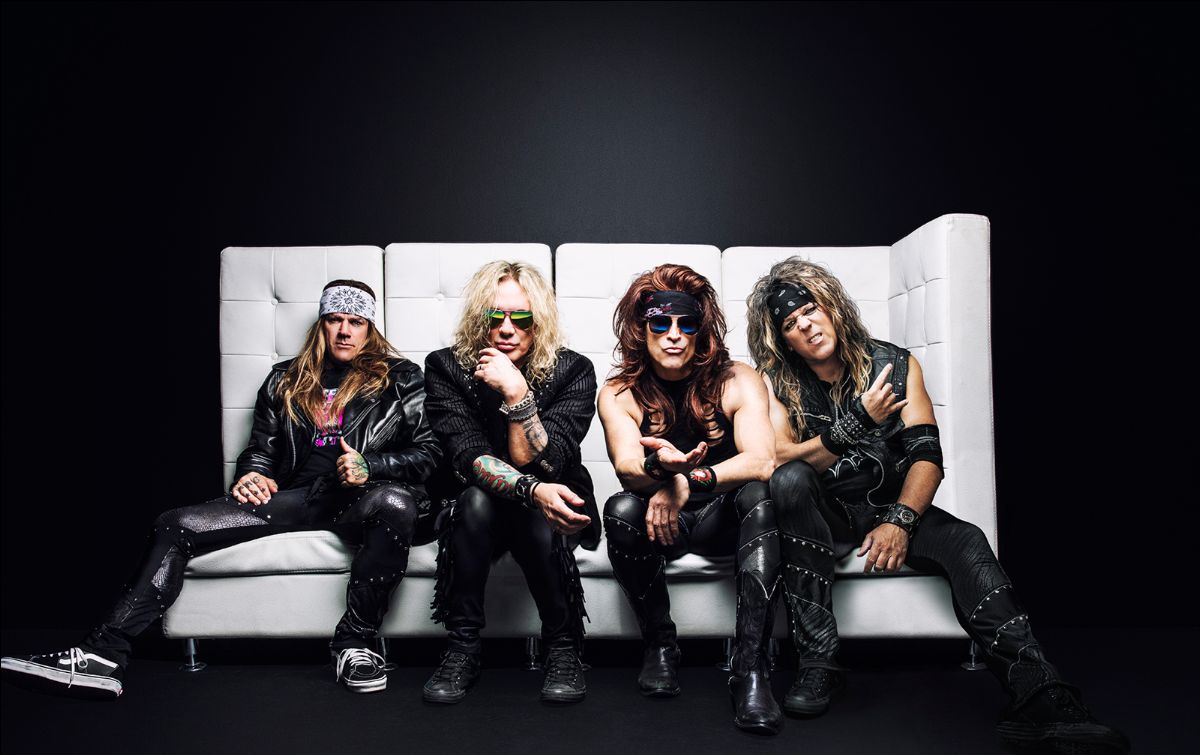 Steelpanther Sofa